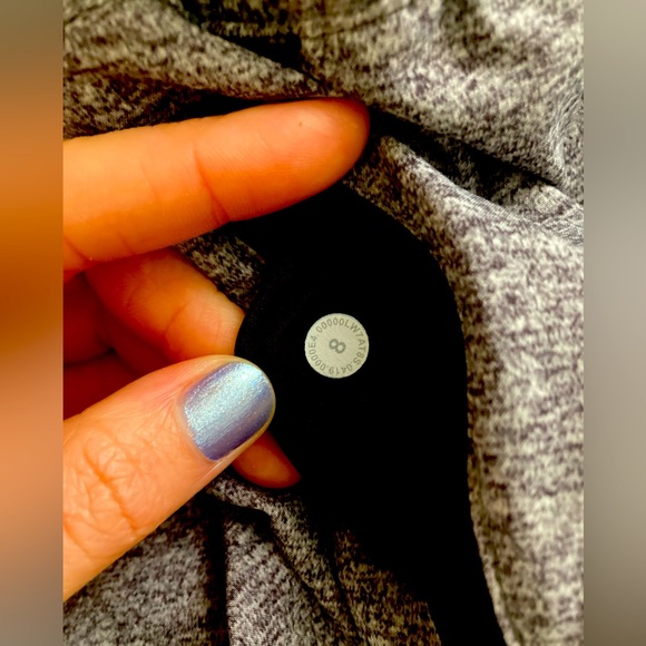 Lululemon shorts new without tags - Picture 3 of 4